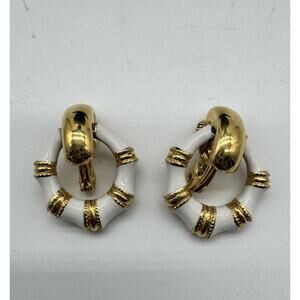 Luxury Monet Hoop Clip On Earrings White Enamel Gold Tone Circle 1” Vintage